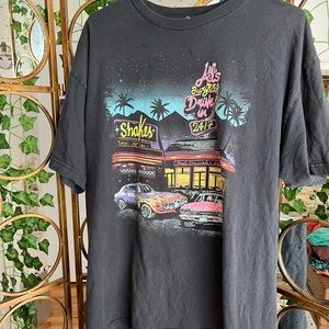 Brandy Melville “Al’s burgers” oversized tee